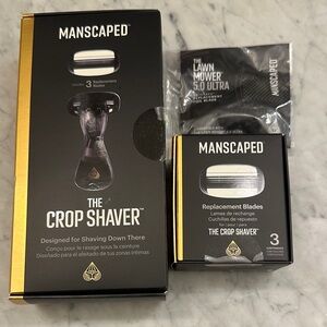 The Crop Shaver - NWT  comes with 3 replacement blades Black and Gold